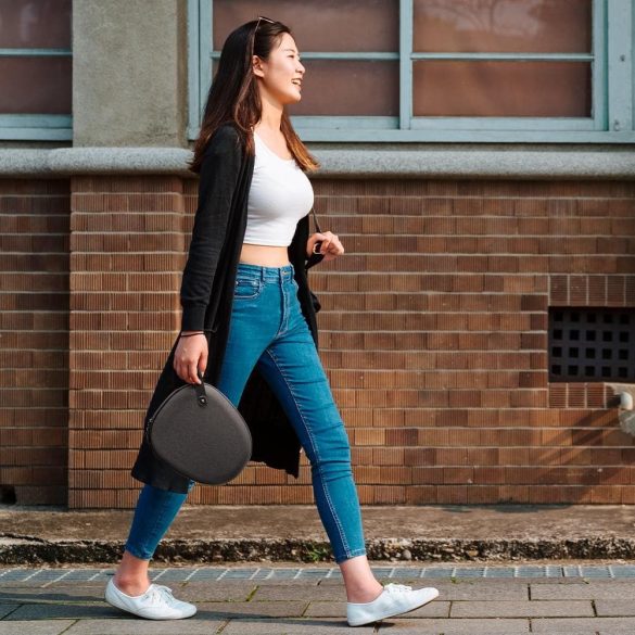 Apple AirPods Max tok, cipzárral, kábelrendezővel, fogantyúval, Spigen Klasden Pouch, szürke